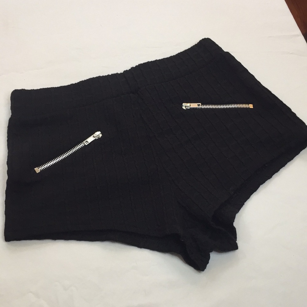 Short shorts Urban Outfitters size small